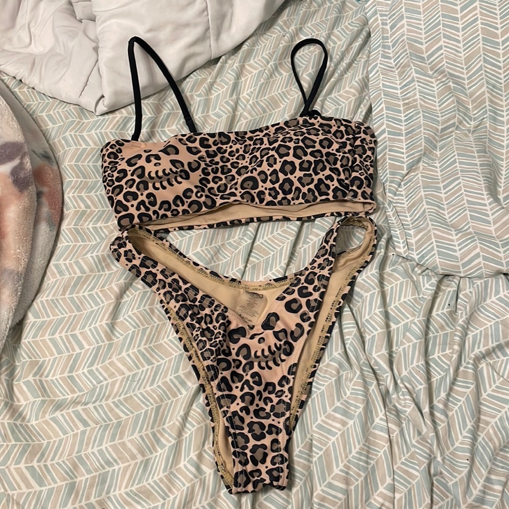 Size S lurking class cheetah bikini